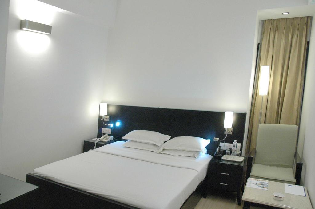 אחמדאבאד Comfort Inn Sunset מראה חיצוני תמונה
