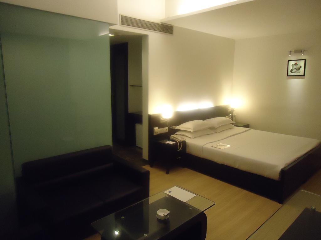 אחמדאבאד Comfort Inn Sunset מראה חיצוני תמונה