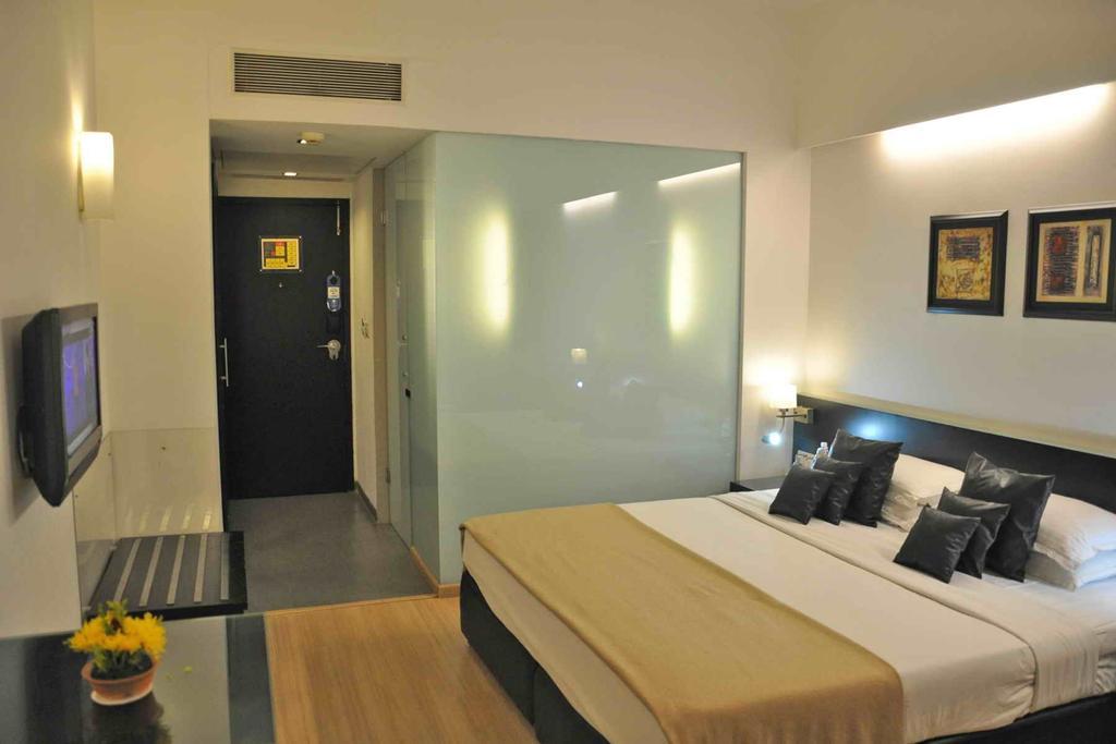 אחמדאבאד Comfort Inn Sunset מראה חיצוני תמונה