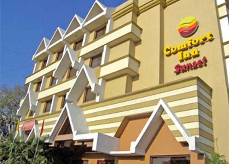 אחמדאבאד Comfort Inn Sunset מראה חיצוני תמונה
